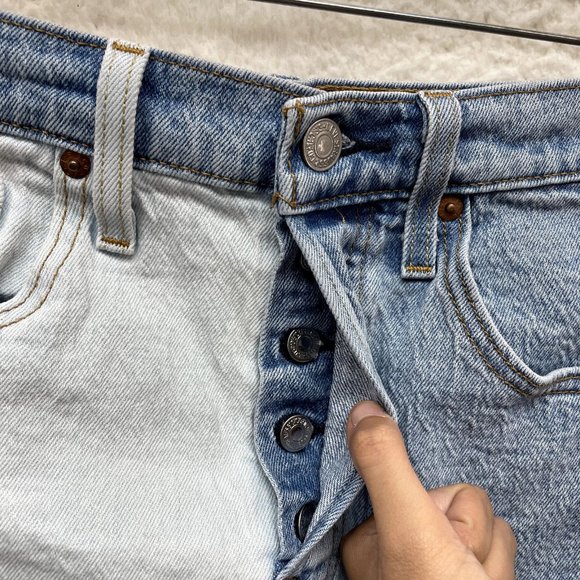 Levi's 501 Denim Shorts Womens 6 27 Two Tone Split Dye Mid Rise Button Fly - Picture 3 of 11